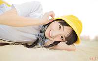 长发短裙性感美女(10)