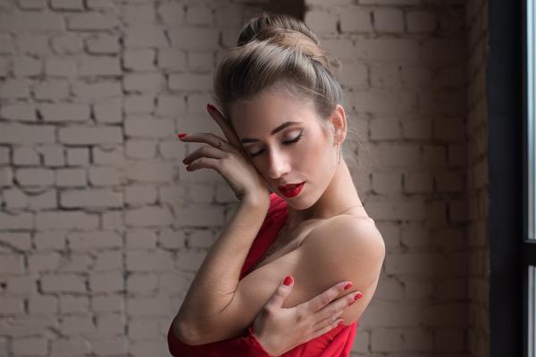 风骚妩媚的性感美女写真(11)