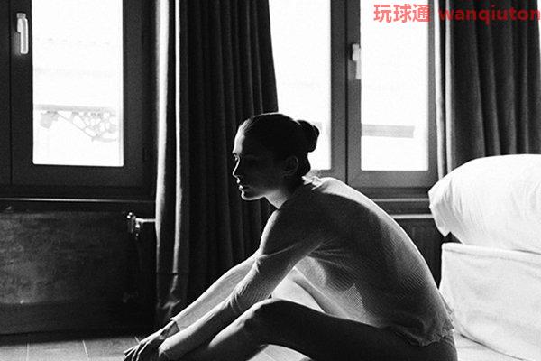 空房间里的静谧人体艺术像(8)