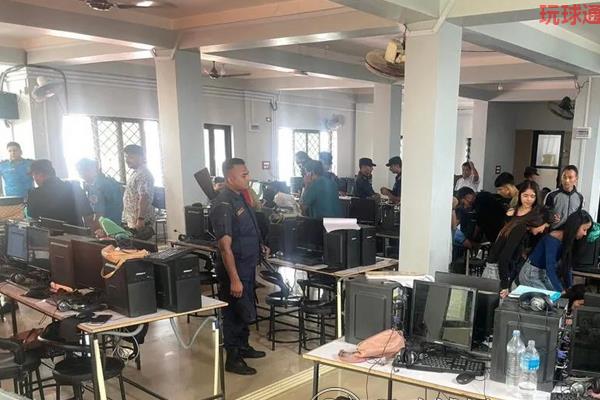 尼泊尔警方突查一家由中国人经营的呼叫中心 疑涉网络诈骗犯罪 尼泊尔警方突查一家由中国人经营的呼叫中心 疑涉网络诈骗犯罪