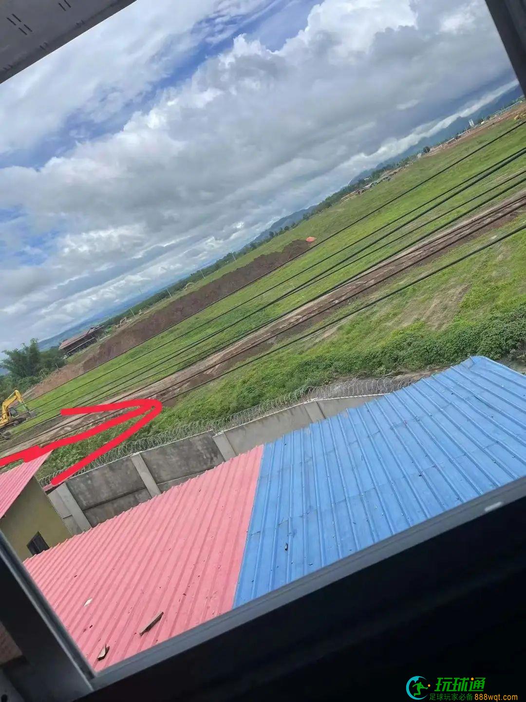 中国男子被卖缅甸遭殴打,电击!挖通道逃脱,穿越三国回国 中国男子被卖缅甸遭殴打,电击!挖通道逃脱,穿越三国回国