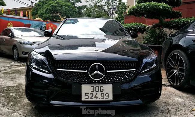 越南河内警方破获特大网络DB案,查封价值百亿的豪车