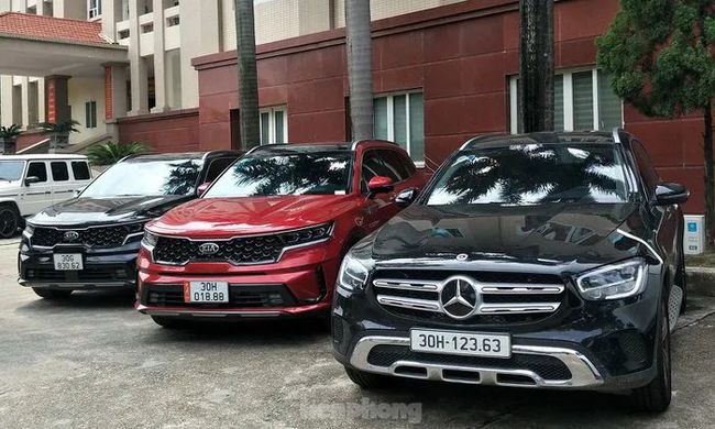 越南河内警方破获特大网络DB案,查封价值百亿的豪车
